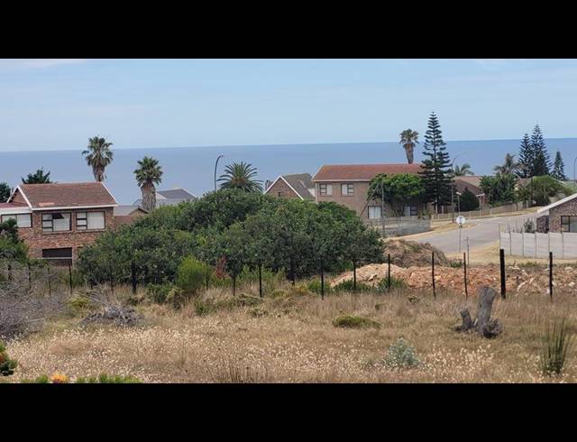 LAND FOR SALE IN DANA BAY